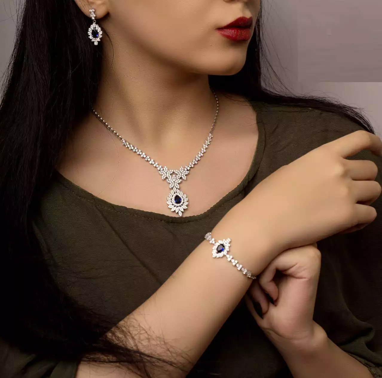 ست کردن جواهرات با رنگ پوست، اصولی انتخاب کنید!